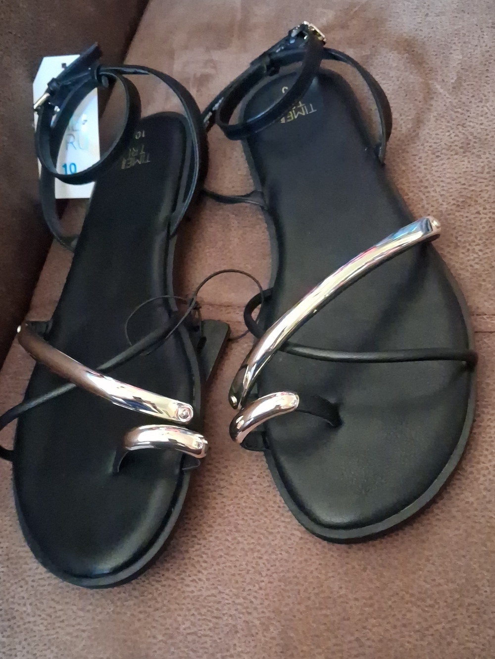 Time and Tru Black Sandals with Gold Accent  Straps Size 10